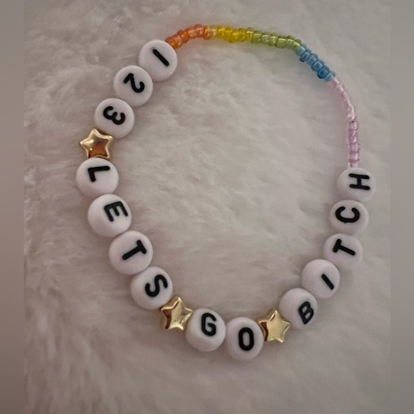 Taylor Swift Eras Tour Friendship Bracelet - Picture 4 of 4